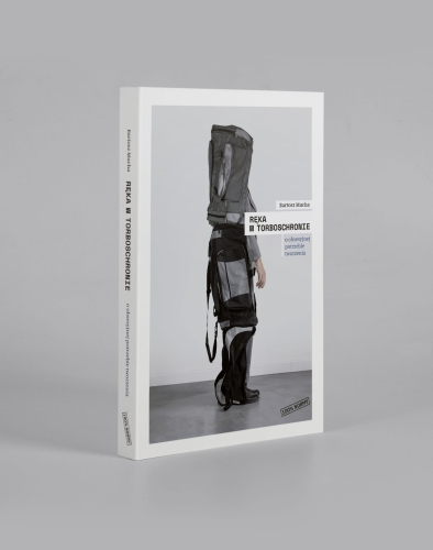 Ręka w Torboschronie. O obsesyjnej potrzebie tworzenia czyli 100% normy.